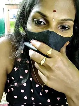 Honey rosetamil online show from 10/25/25, 05:08