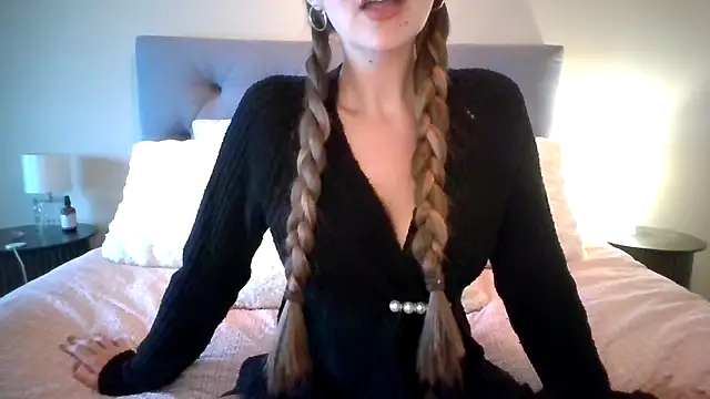 TaylorWest62 online show from 10/21/25, 12:50