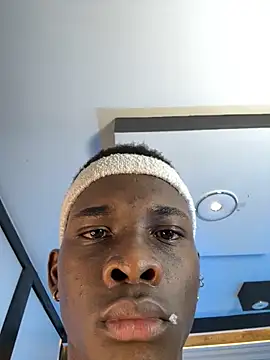 Brycce santos online show from 10/25/25, 04:13