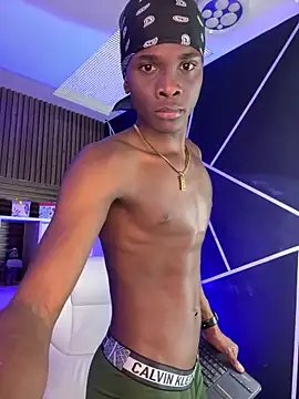 Brycce santos online show from 12/20/25, 06:04