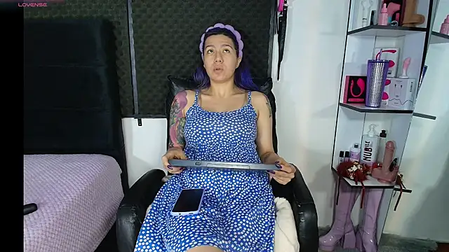 karlamoon23 online show from 03/08/26, 07:06