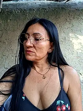 Snapshot of maturexxxnaughty chatting on 05/07/26, 11:48 maturexxxnaughty online show from 05/07/26, 11:48