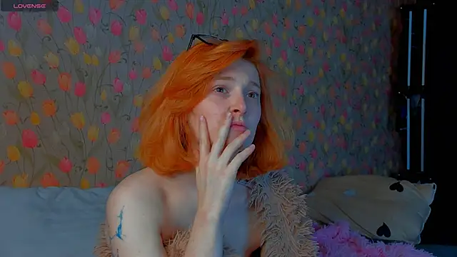 Squirrel Bunny online show from 10/14/25, 03:46