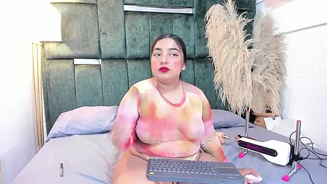 Chloe jackson25 online show from 02/18/26, 06:37