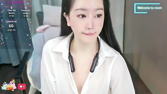 LINLIN-2025 online show from 11/01/25, 02:19