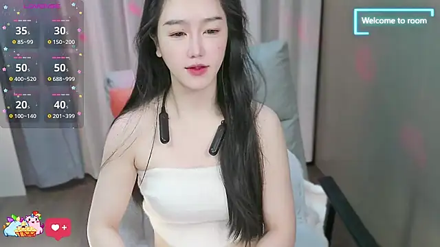 LINLIN-2025 online show from 12/01/25, 02:11