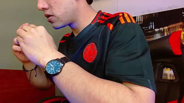 alexgiraldo   online show from 06/18/26, 01:48