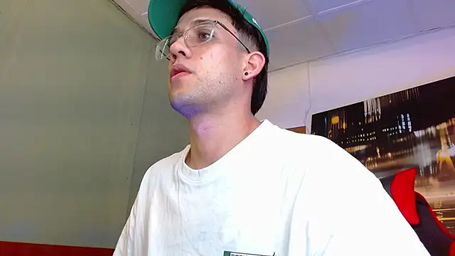 alexgiraldo   online show from 06/20/26, 01:09