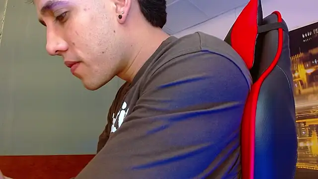 alexgiraldo   online show from 06/21/26, 11:51