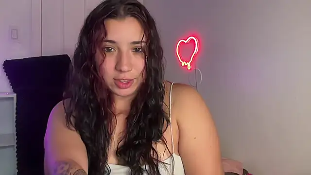 nina lovez online show from 10/24/25, 01:13