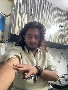 seenu2101 online show from 04/12/26, 11:54