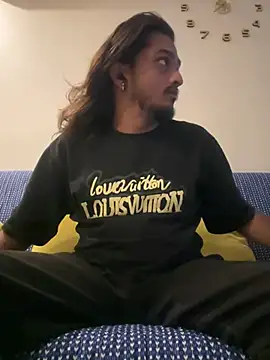 seenu2101 online show from 04/19/26, 02:27