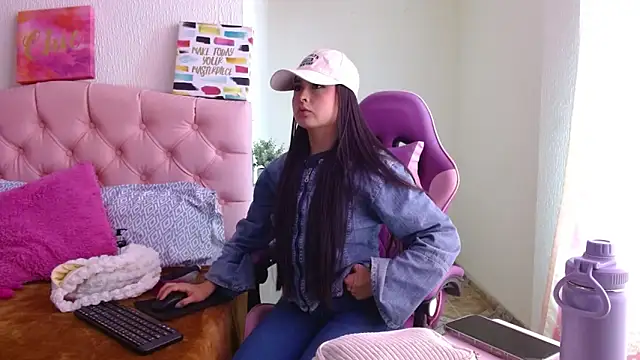 Emma-Flowers online show from 09/27/25, 06:57