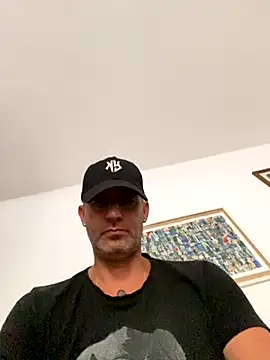 Snapshot of Maurinho3005 chatting on 09/13/25, 06:57 Maurinho3005 online show from 09/13/25, 06:57