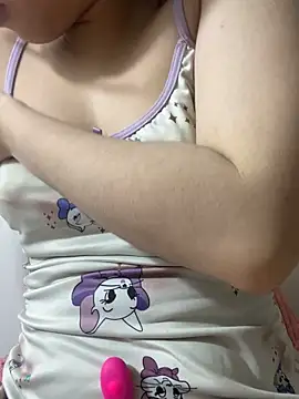 Snapshot of SiennaQueen18 chatting on 10/17/25, 07:38 SiennaQueen18 online show from 10/17/25, 07:38