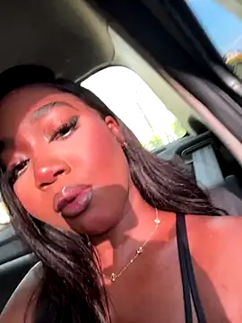 alisonn moon online show from 10/20/25, 09:26