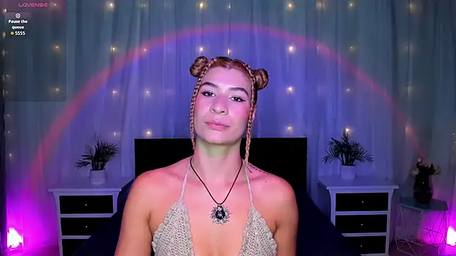 Evolet Bee online show from 03/21/26, 12:43