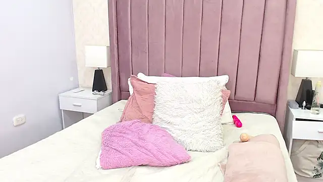 AriannaAdames online show from 04/18/26, 07:58