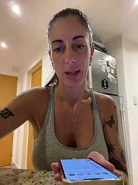 ferchule7 online show from 04/15/26, 12:50