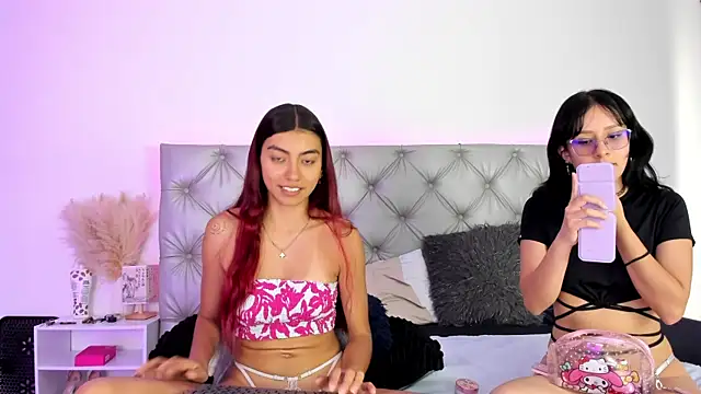 Naughty Couple83 online show from 09/25/25, 02:54