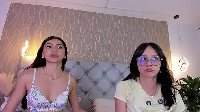 Naughty Couple83 online show from 06/02/26, 07:05