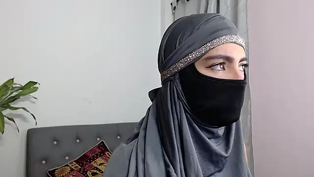 Snapshot of jade_nassar chatting on 09/27/25, 10:37 jade nassar online show from 09/27/25, 10:37