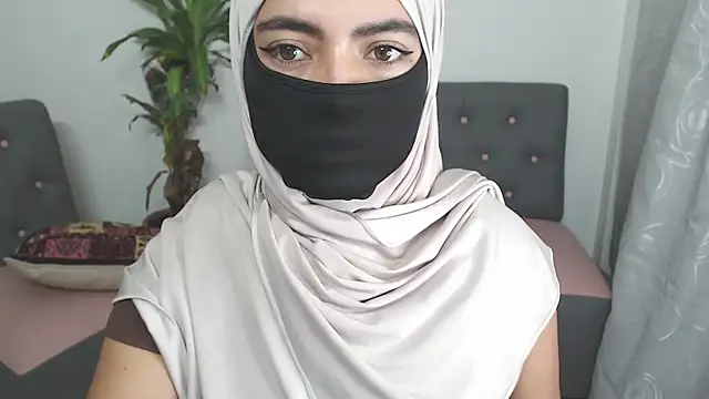 Snapshot of jade_nassar chatting on 09/29/25, 11:42 jade nassar online show from 09/29/25, 11:42