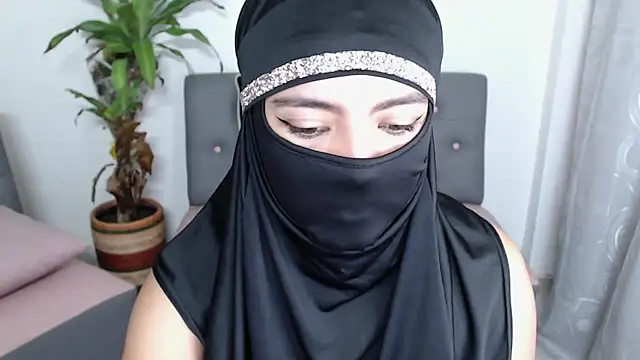 Snapshot of jade_nassar chatting on 10/06/25, 07:22 jade nassar online show from 10/06/25, 07:22