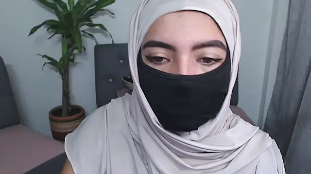 Snapshot of jade_nassar chatting on 10/08/25, 07:44 jade nassar online show from 10/08/25, 07:44