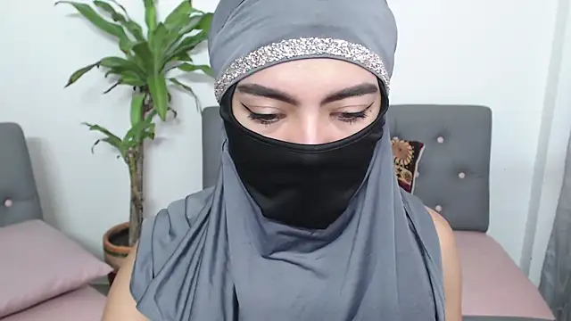 Snapshot of jade_nassar chatting on 10/14/25, 07:47 jade nassar online show from 10/14/25, 07:47