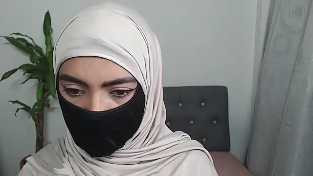 Snapshot of jade_nassar chatting on 10/25/25, 03:36 jade nassar online show from 10/25/25, 03:36