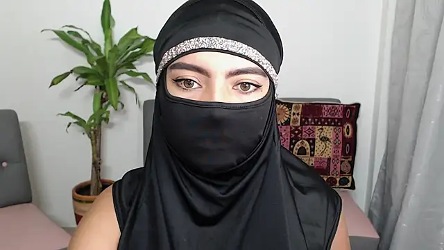 Snapshot of jade_nassar chatting on 10/28/25, 12:19 jade nassar online show from 10/28/25, 12:19