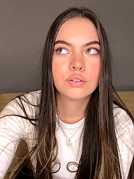 Katarina Rostova online show from 10/18/25, 10:10