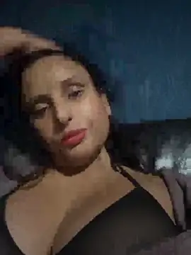 Snapshot of Angelaarayexx chatting on 10/27/25, 12:15 Angelaarayexx online show from 10/27/25, 12:15