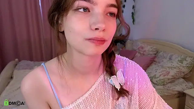 Evi Brook online show from 04/18/26, 01:26