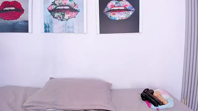 Monika-Ruiz online show from 09/25/25, 07:28