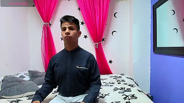 Snapshot of mabelineyesgreen303av chatting on 10/02/25, 01:23 mabelineyesgreen303av online show from 10/02/25, 01:23