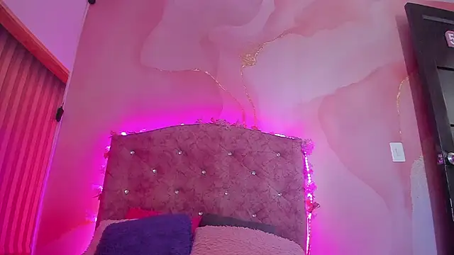 Mila grace  online show from 02/25/26, 06:39