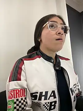 Alyha Cortes online show from 10/25/25, 03:25