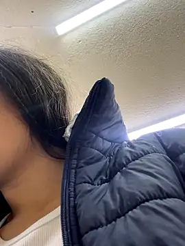 Alyha Cortes online show from 11/06/25, 01:23