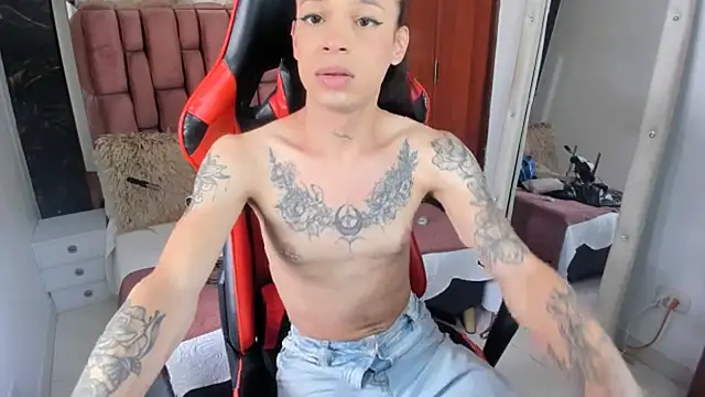 Snapshot of sara_slut21 chatting on 02/18/25, 06:04 sara slut21 online show from 02/18/25, 06:04