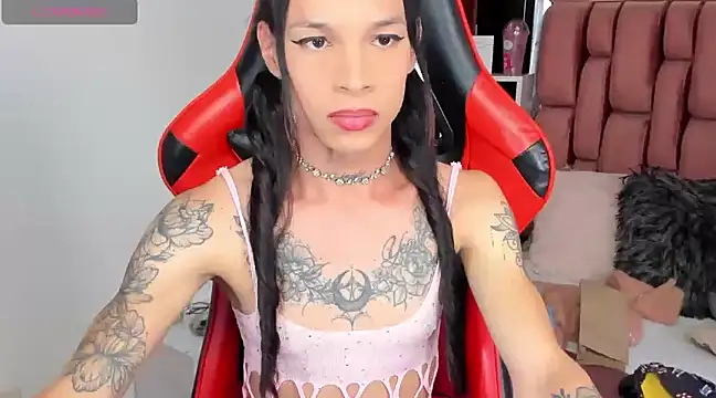 Snapshot of sara_slut21 chatting on 03/07/25, 09:06 sara slut21 online show from 03/07/25, 09:06