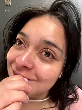 Emily Rivers  online show from 11/12/25, 01:11