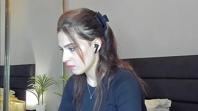 Forever Smiler online show from 09/28/25, 09:03