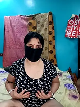 Snapshot of indiancouple659 chatting on 02/15/26, 11:41 indiancouple659 online show from 02/15/26, 11:41