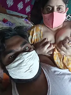 Snapshot of indiancouple659 chatting on 03/03/26, 06:41 indiancouple659 online show from 03/03/26, 06:41