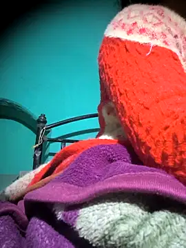 Hotdeam online show from 11/28/25, 08:33