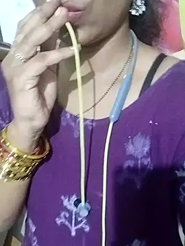 Snapshot of Varsha21 chatting on 09/08/25, 03:00 Varsha21 online show from 09/08/25, 03:00