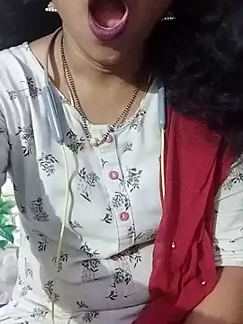 Snapshot of Varsha21 chatting on 09/10/25, 07:30 Varsha21 online show from 09/10/25, 07:30