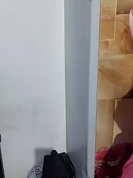 Snapshot of Varsha21 chatting on 09/13/25, 01:11 Varsha21 online show from 09/13/25, 01:11